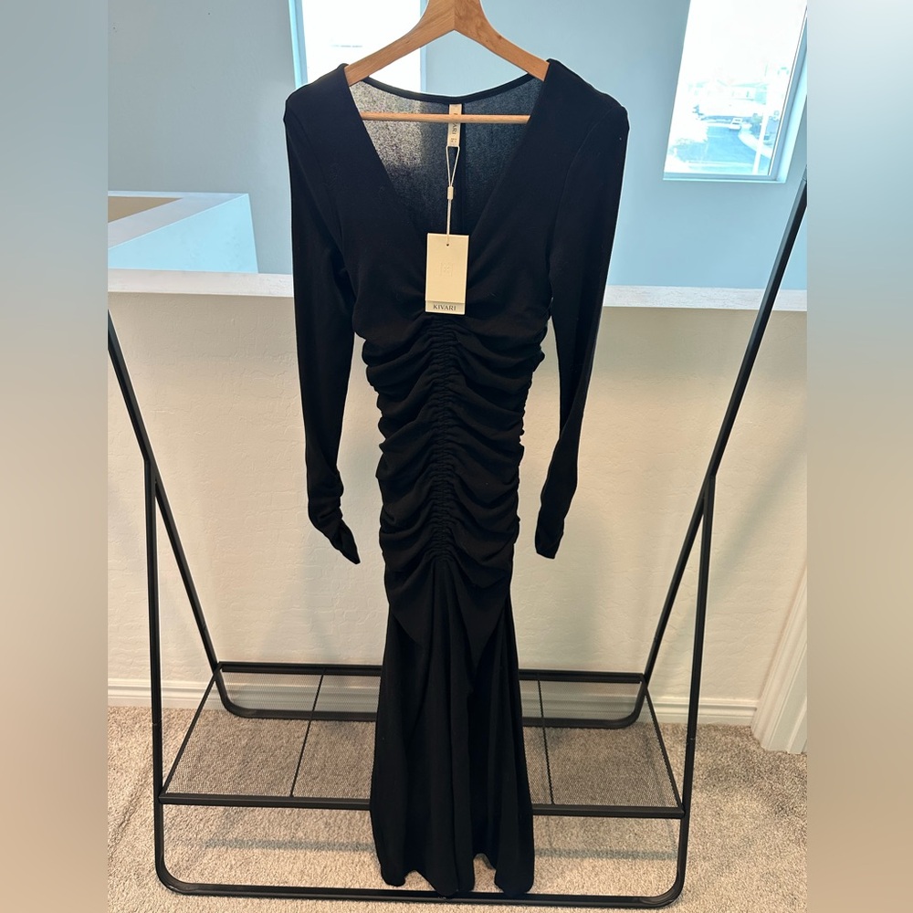 KIVARI Maxi Dress